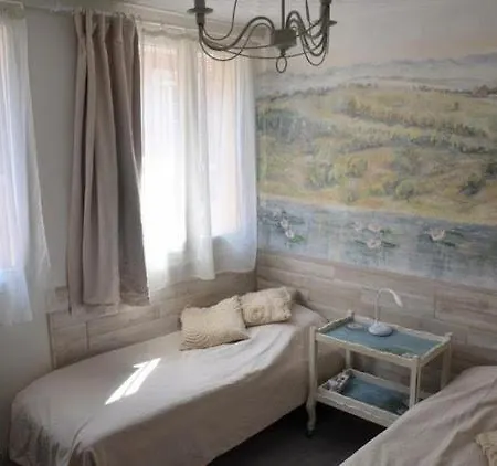 Petite Chambre 2 Personnes Dans Maison D'Artiste Centre Ville ベルネ